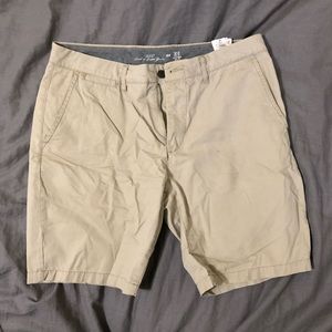 H&M Shorts Khaki Size 32
